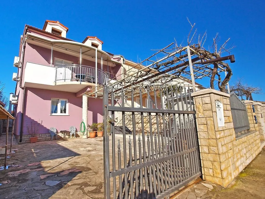 Apartments Marko 1265 Fazana