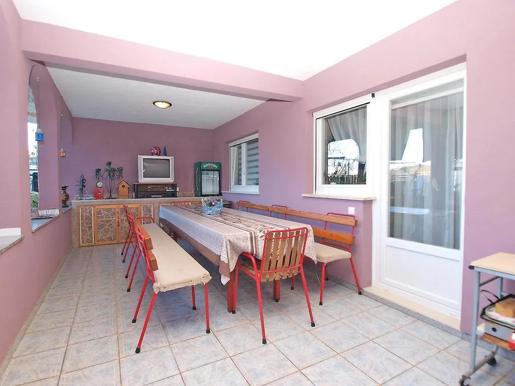 Apartments Marko 1265 Fazana Guest house